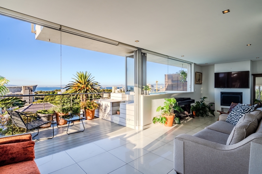 2 Bedroom Property for Sale in Green Point Western Cape